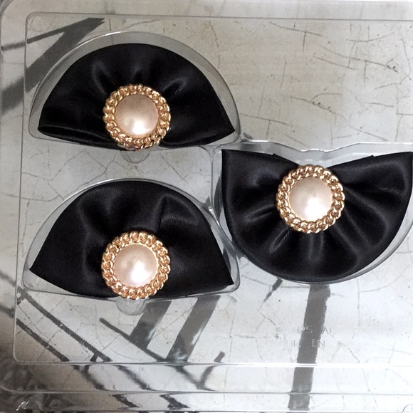 🔥SALE 3/$20 VINTAGE Shoe Clips/ Fashion Pin Set Bead Pearl Black Gold - Picture 2 of 5